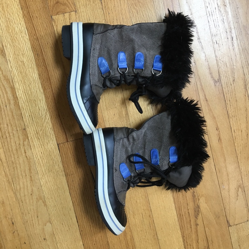 Fur lined snow boots from target.
